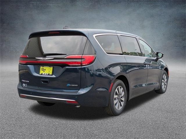 new 2025 Chrysler Pacifica Hybrid car, priced at $45,974