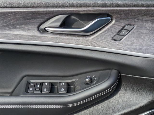 new 2025 Jeep Grand Cherokee car, priced at $48,725