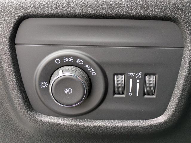 new 2025 Jeep Grand Cherokee car, priced at $48,191