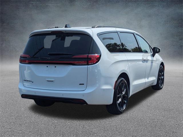 used 2023 Chrysler Pacifica car, priced at $39,997