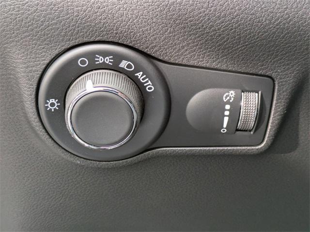 new 2025 Jeep Compass car, priced at $26,617