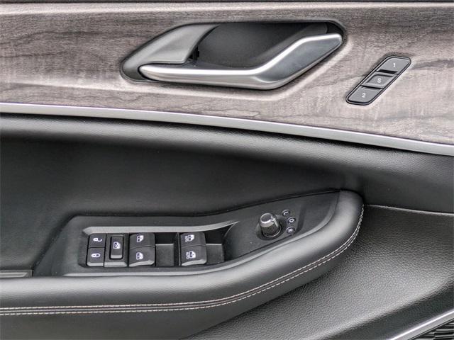 used 2023 Jeep Grand Cherokee car, priced at $37,955