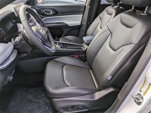 new 2025 Jeep Compass car, priced at $33,697