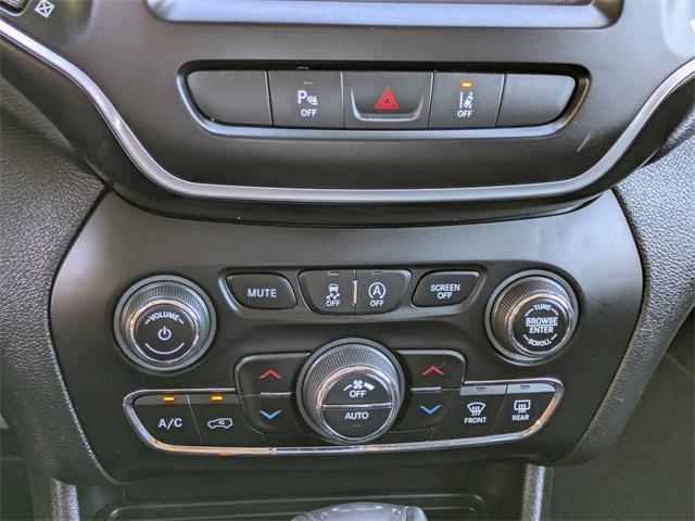 used 2021 Jeep Cherokee car, priced at $18,299