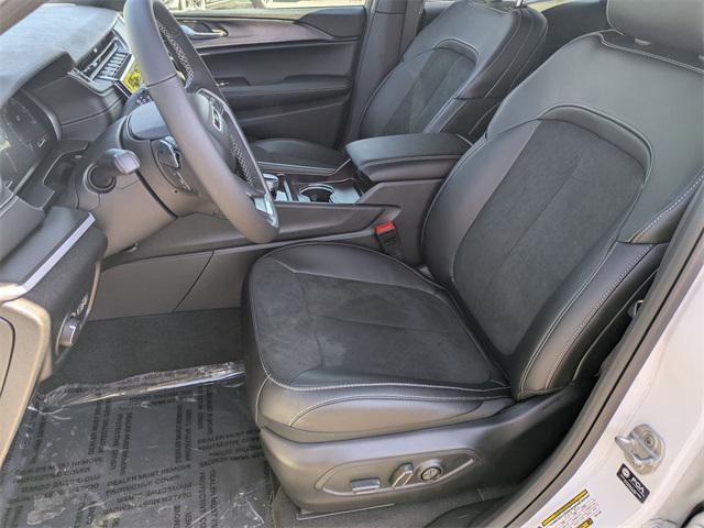 new 2025 Jeep Grand Cherokee car, priced at $42,507