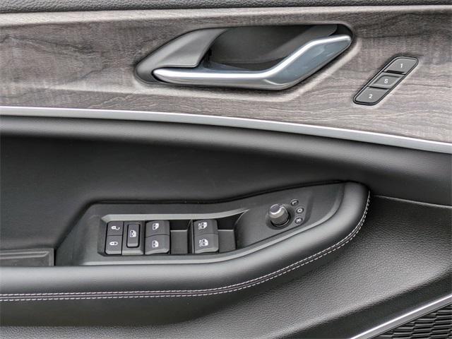 new 2025 Jeep Grand Cherokee car, priced at $47,589