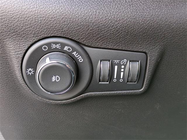 new 2025 Jeep Compass car, priced at $29,518