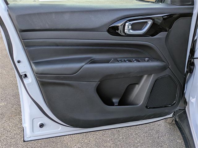 new 2025 Jeep Compass car, priced at $29,518