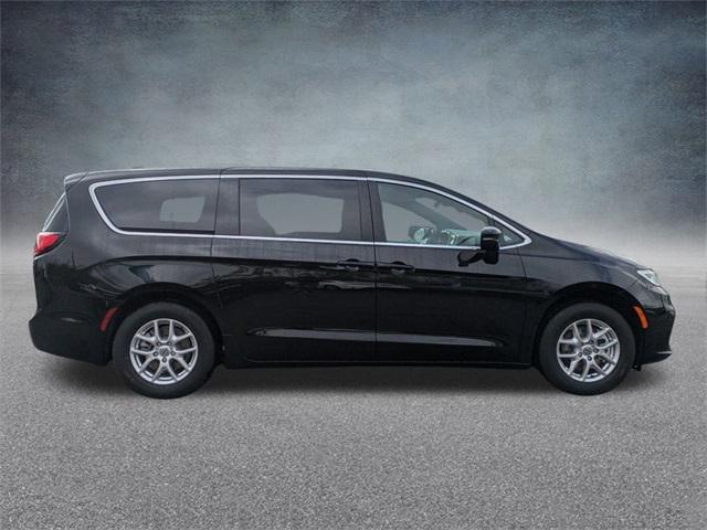 new 2025 Chrysler Pacifica car, priced at $40,609