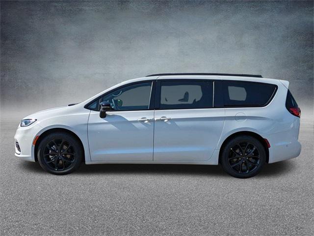 new 2024 Chrysler Pacifica car, priced at $40,410