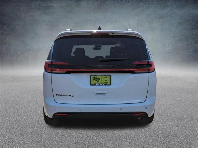 new 2024 Chrysler Pacifica car, priced at $40,410