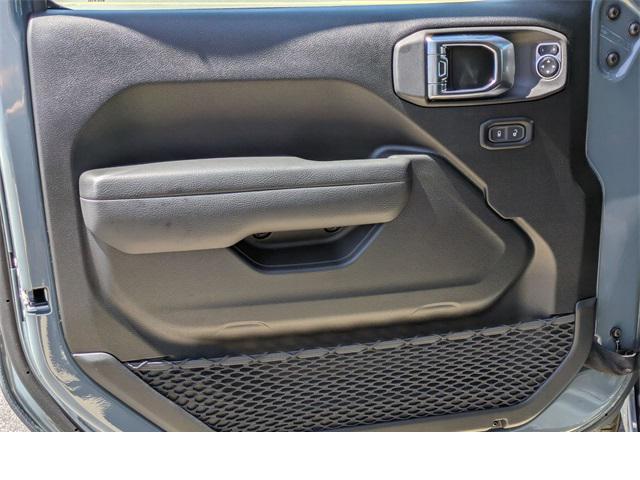 new 2025 Jeep Wrangler car, priced at $45,652