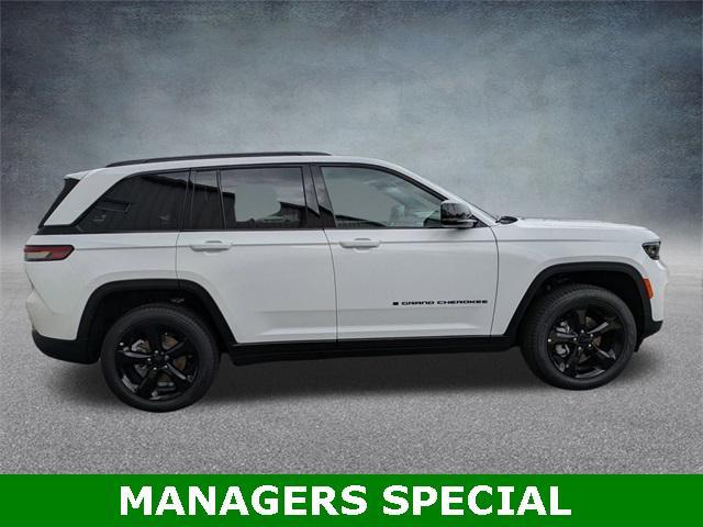new 2025 Jeep Grand Cherokee car, priced at $46,668