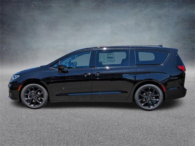 new 2024 Chrysler Pacifica car, priced at $45,160