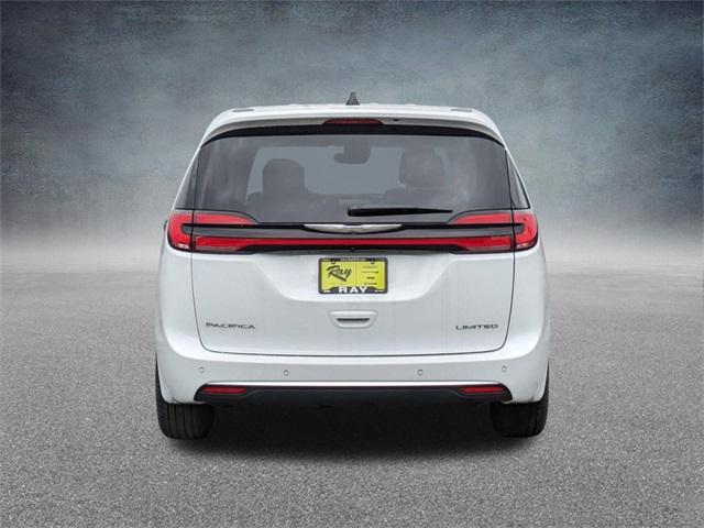 new 2024 Chrysler Pacifica car, priced at $46,592