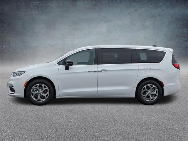 new 2024 Chrysler Pacifica car, priced at $46,592