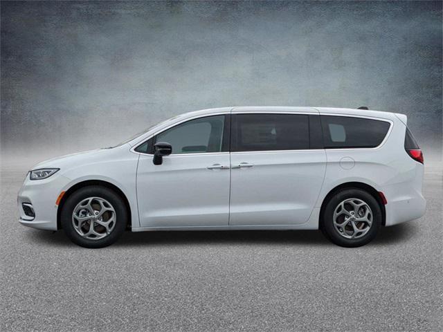 new 2024 Chrysler Pacifica car, priced at $50,842