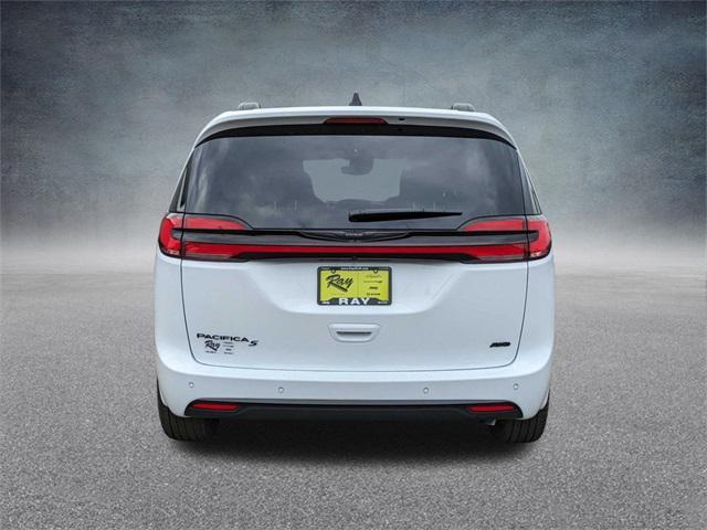 new 2024 Chrysler Pacifica car, priced at $48,117