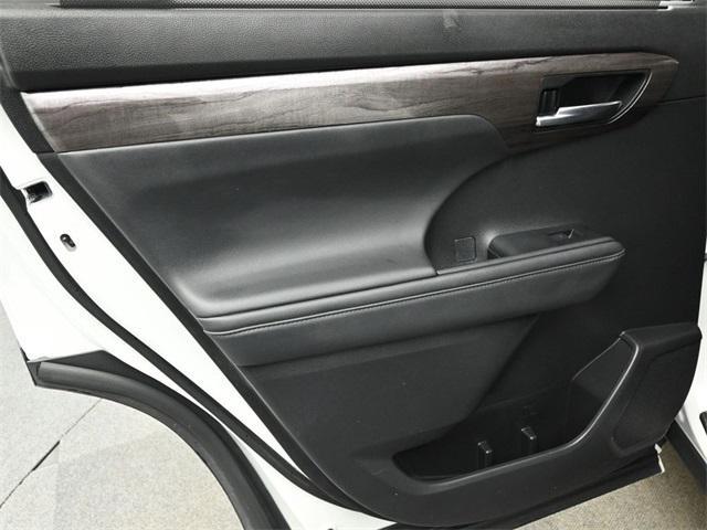 used 2022 Toyota Highlander car, priced at $29,844