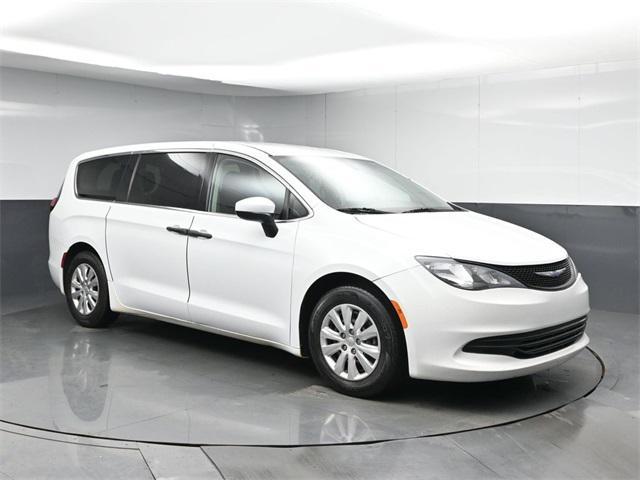 used 2018 Chrysler Pacifica car, priced at $10,195