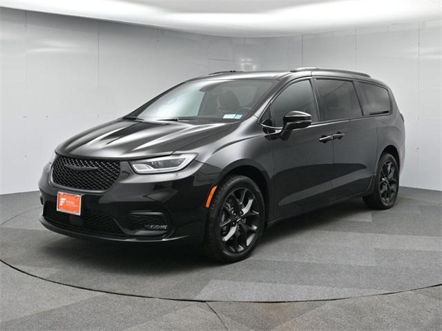 used 2021 Chrysler Pacifica car, priced at $22,857