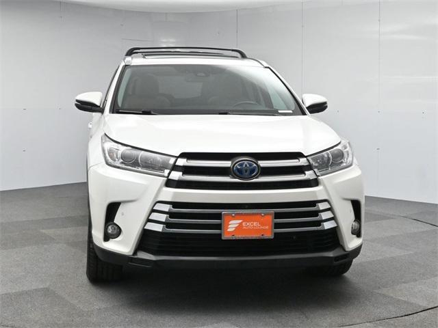 used 2018 Toyota Highlander Hybrid car, priced at $22,995