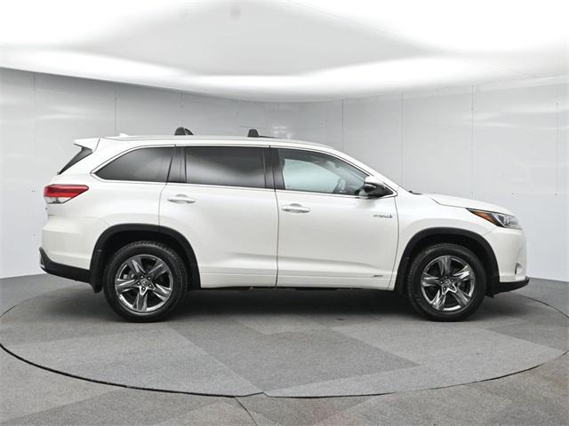 used 2018 Toyota Highlander Hybrid car, priced at $22,995