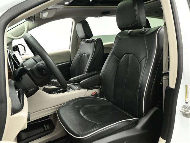 used 2023 Chrysler Pacifica Hybrid car, priced at $25,510