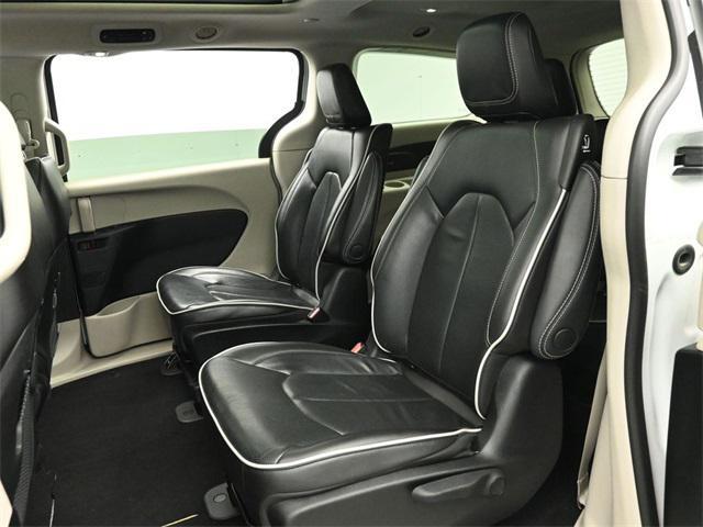 used 2023 Chrysler Pacifica Hybrid car, priced at $25,510