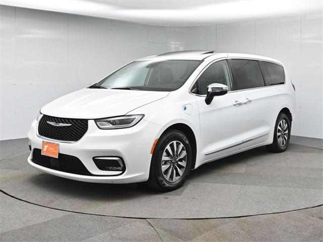 used 2023 Chrysler Pacifica Hybrid car, priced at $25,510