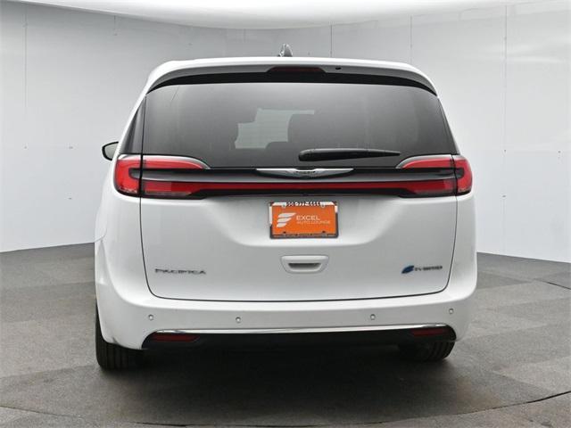 used 2023 Chrysler Pacifica Hybrid car, priced at $25,510