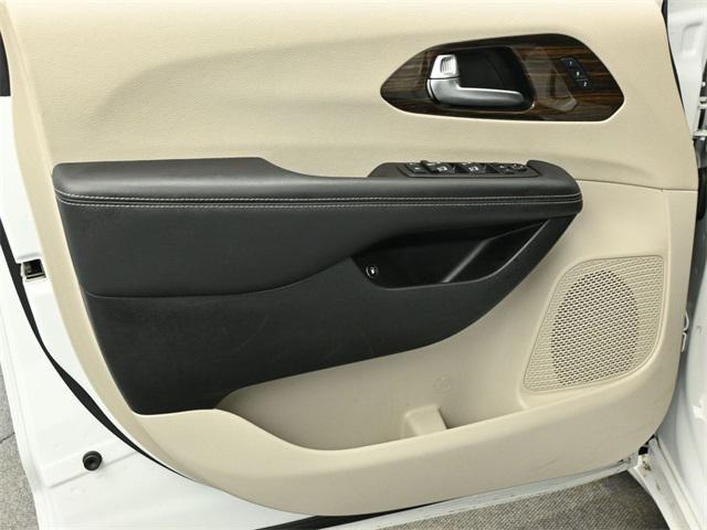 used 2023 Chrysler Pacifica Hybrid car, priced at $25,510