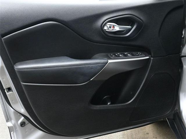 used 2020 Jeep Cherokee car, priced at $17,149