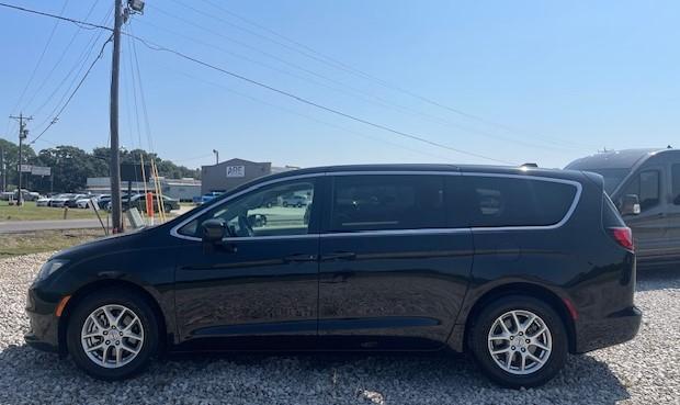 used 2022 Chrysler Voyager car