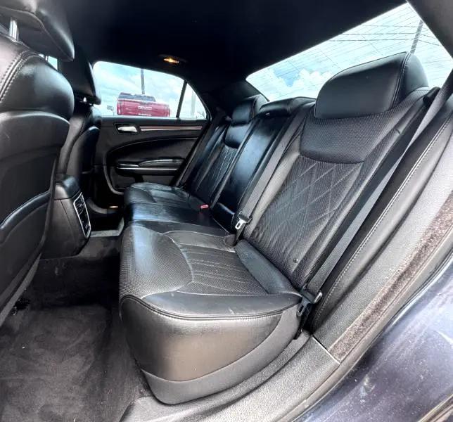 used 2018 Chrysler 300 car