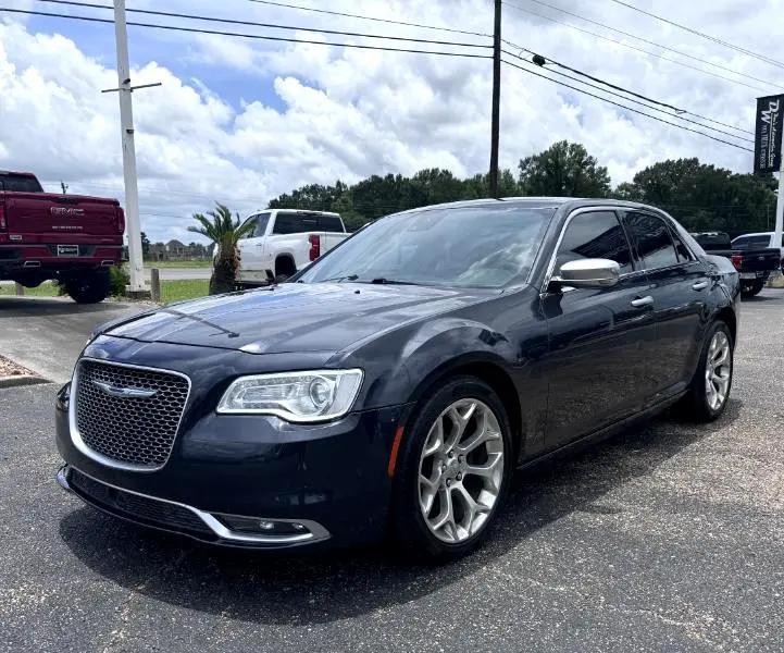 used 2018 Chrysler 300 car