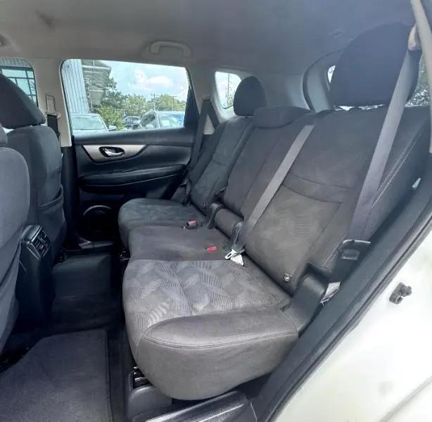 used 2016 Nissan Rogue car