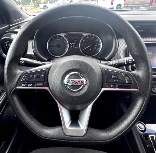 used 2020 Nissan Kicks car