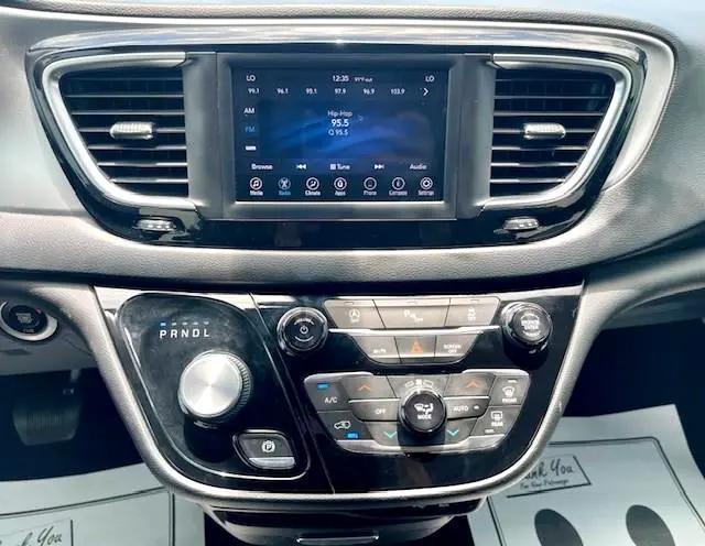 used 2018 Chrysler Pacifica car