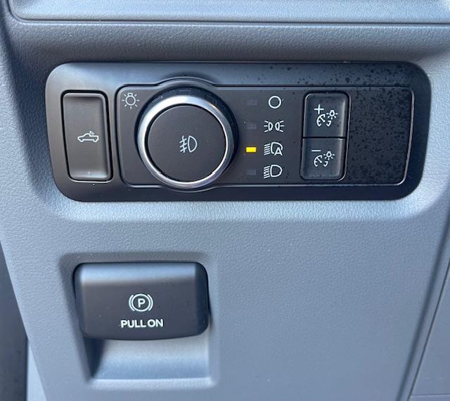 used 2022 Ford F-150 car, priced at $31,999