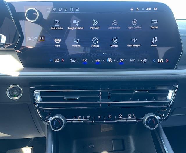 used 2025 Chevrolet Traverse car, priced at $36,999