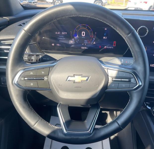 used 2025 Chevrolet Traverse car, priced at $36,999