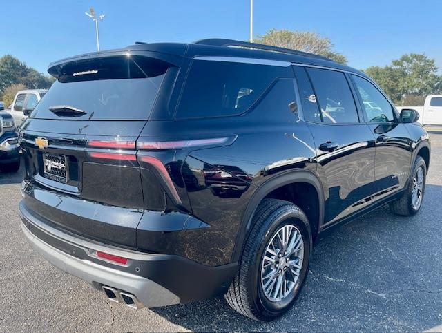 used 2025 Chevrolet Traverse car, priced at $36,999