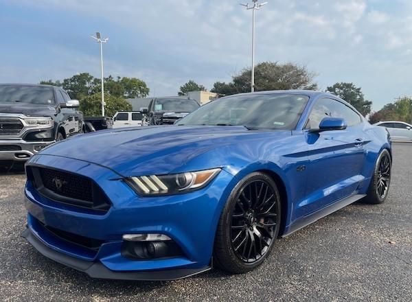 used 2017 Ford Mustang car