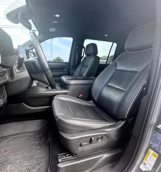 used 2023 GMC Yukon XL car, priced at $35,500