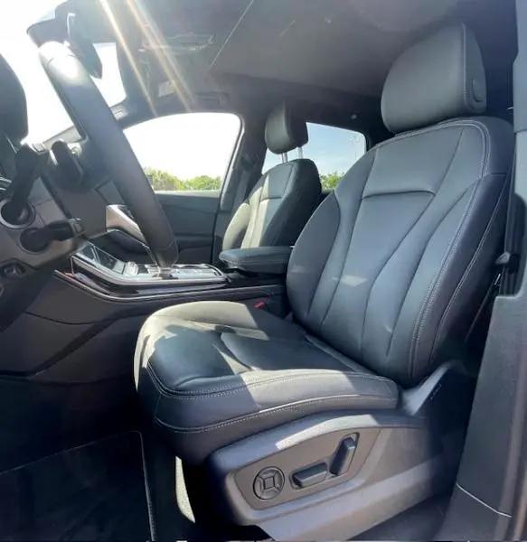 used 2025 Audi Q7 car, priced at $62,500