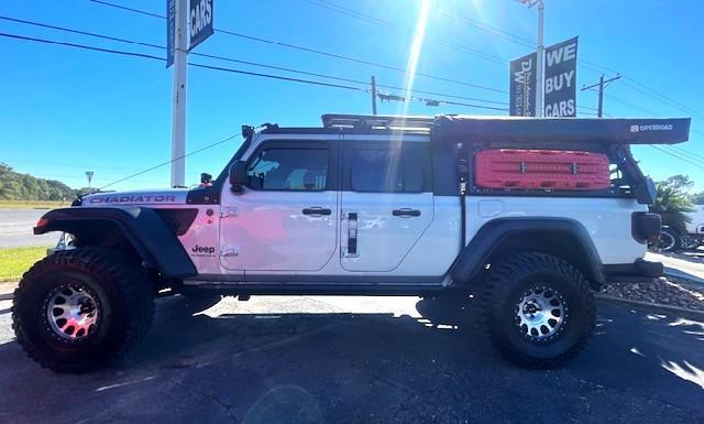 used 2024 Jeep Gladiator car