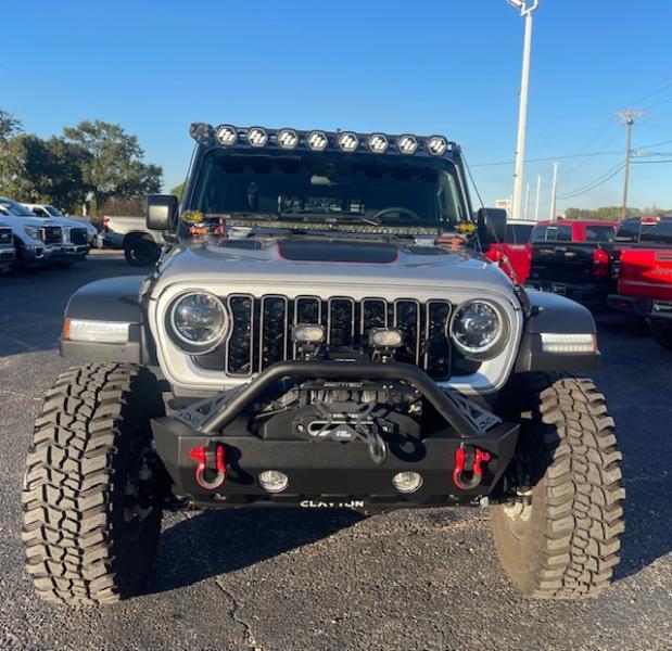 used 2024 Jeep Gladiator car