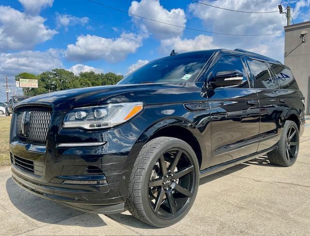 used 2022 Lincoln Navigator car, priced at $47,999