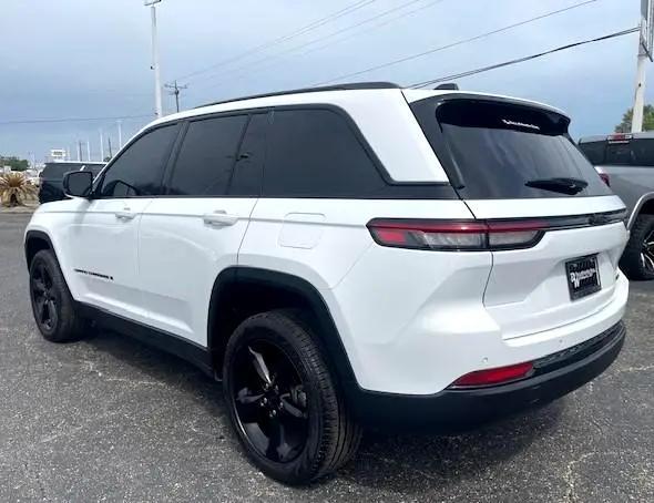 used 2024 Jeep Grand Cherokee car